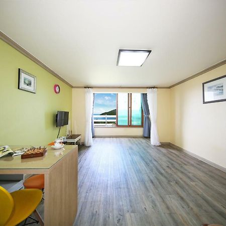 Tongyeong Paper Island Pension Luaran gambar